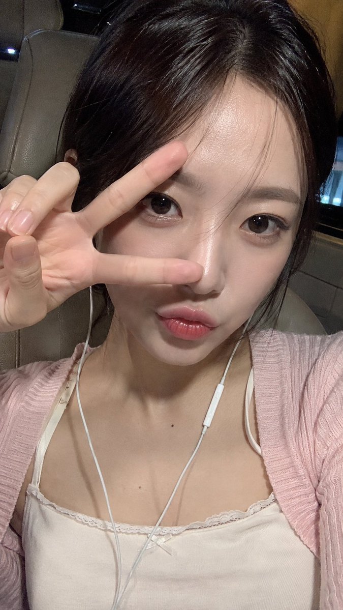 今天是前置镜头女友感 📱💗 — visual result shared by @chenlinspark