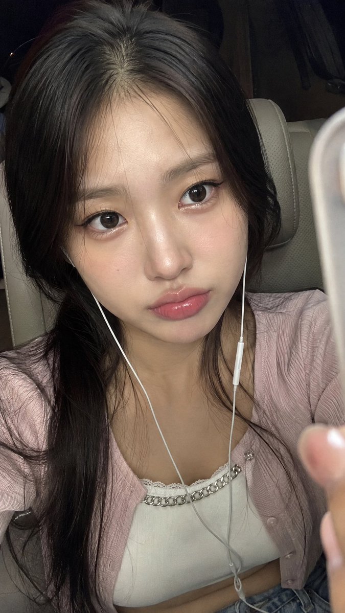 “今晚的副驾自拍📸 — visual result shared by @chenlinspark